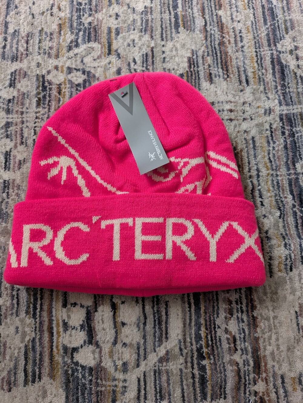 Arc’teryx Veilance Logo Beanie Hot Pink Cream Bird Graphic NWT